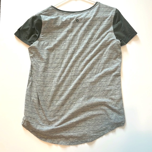 LULULEMON size 8 - Picture 2 of 2